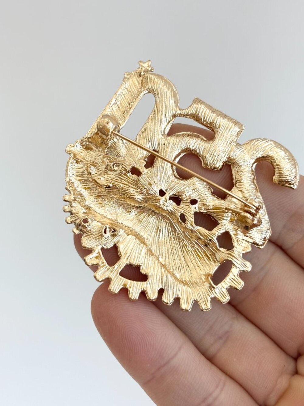 Patriotic American Flag USA 250th Anniversary July 4th Gold Toned Brooch Pin - Picture 11 of 13